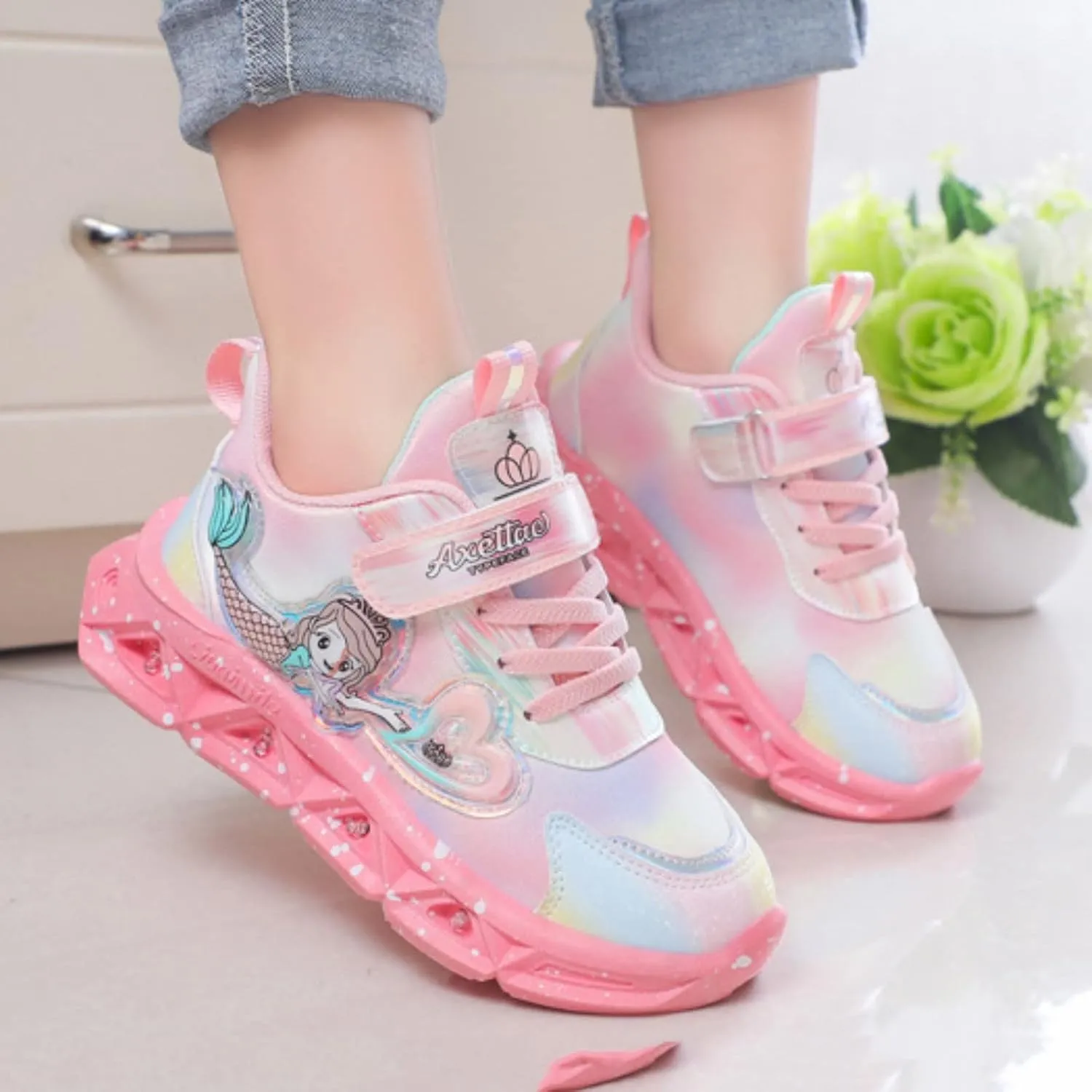Girls’ Princess Shoes Slip On Light Up Shoes Mermai𝐝 Shoes Breathable Mesh Sneakers Lightweight Girls Sneakers