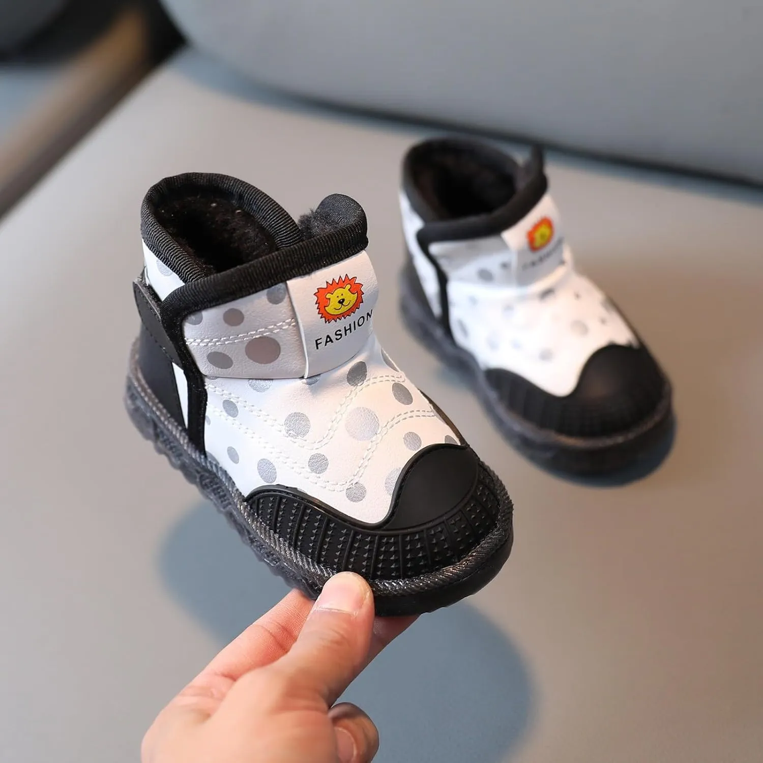 Girls Winter Thickened Cotton Shoes Toddler Girl LED Light Up Boots Outdoor Warm Non-Slip Snow Boot for kids