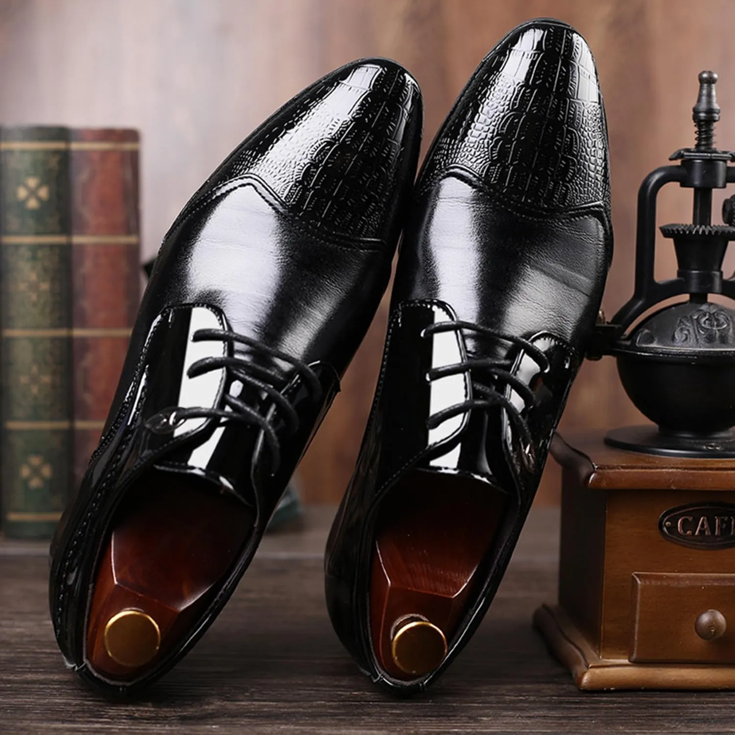 Men's Oxford Formal Dress Shoes Business Derbys Comfortable Low Heel Classic Lace Up Shoes