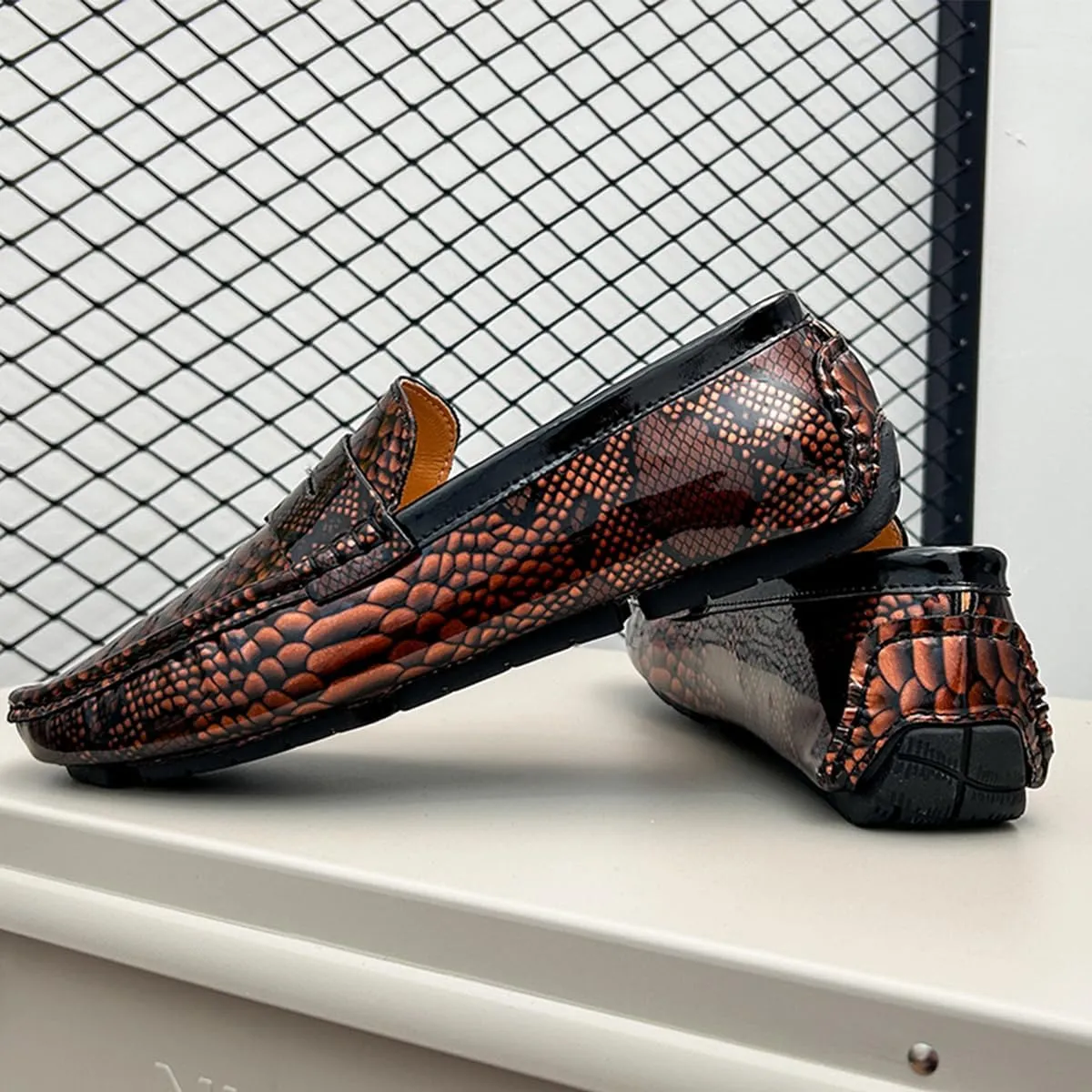 Men's Slip-On Flats Driving Loafers with Snake Print Outdoor Leather Shoes