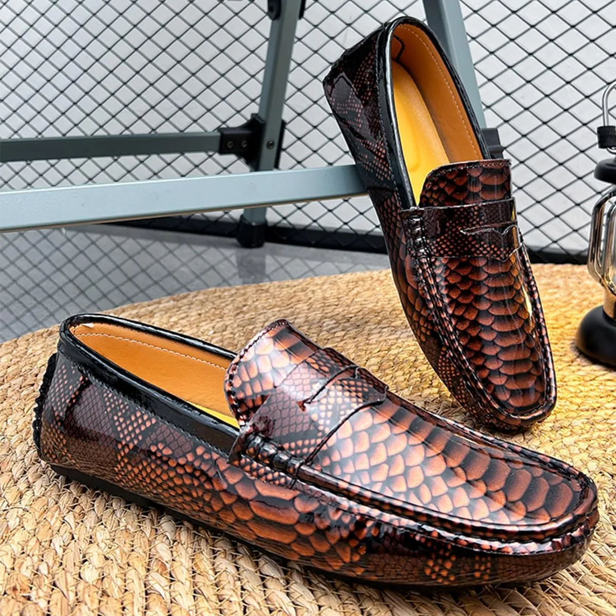 Men's Slip-On Flats Driving Loafers with Snake Print Outdoor Leather Shoes