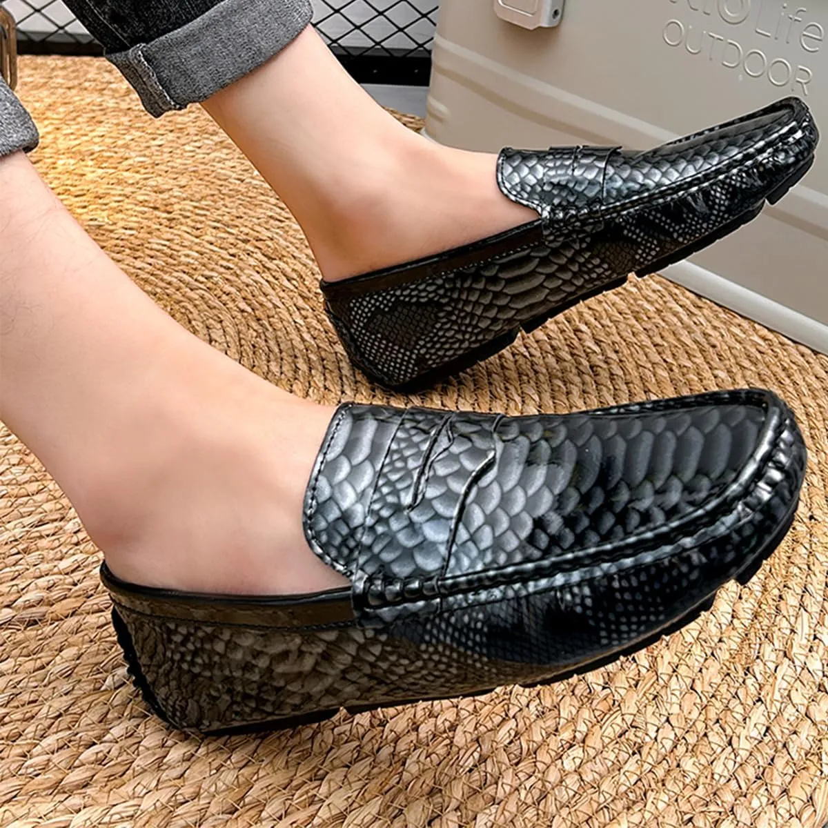 Men's Slip-On Flats Driving Loafers with Snake Print Outdoor Leather Shoes