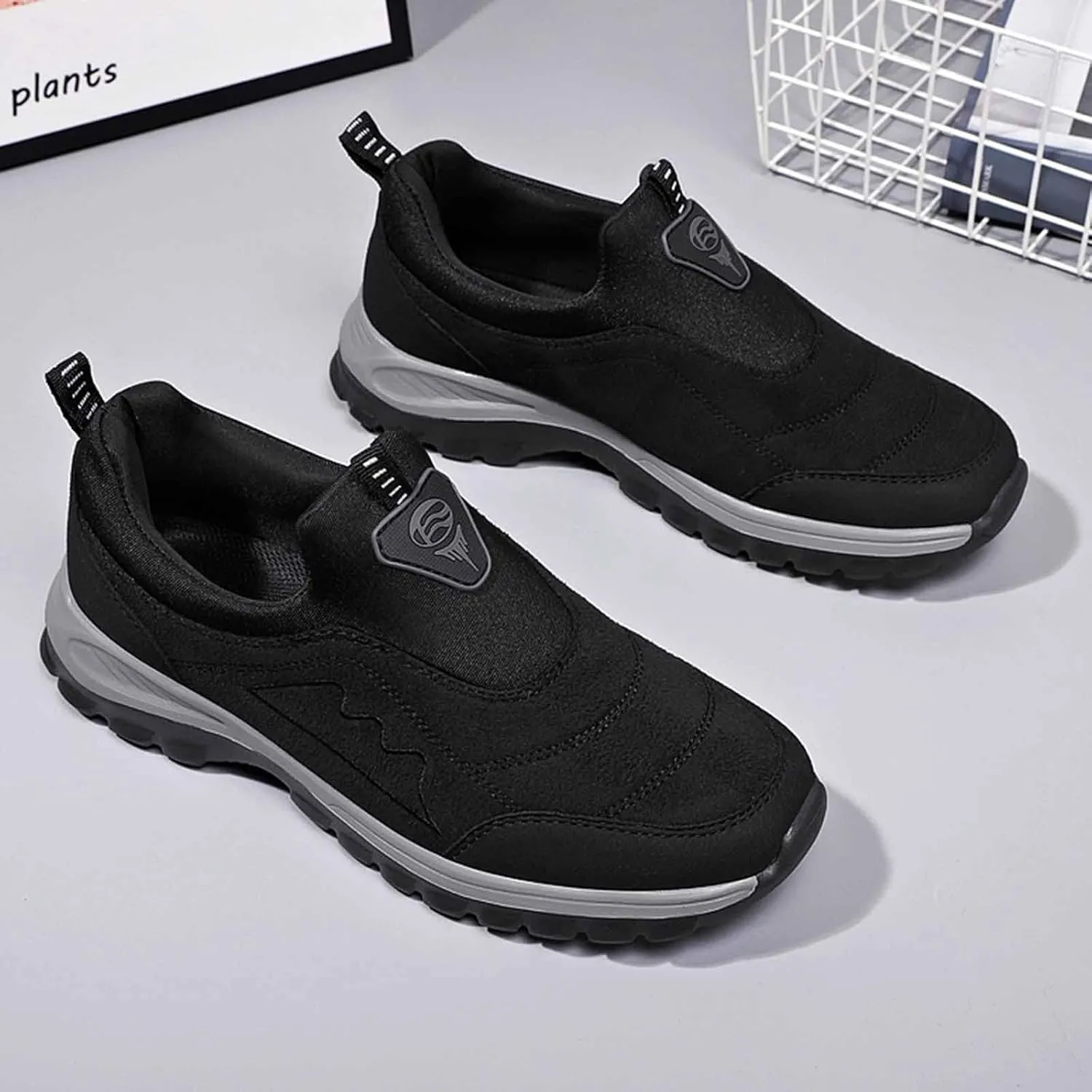 Men's Sneakers Couple Men's and Winter New Warm Elderly Non Slip Slip On Walking Shoes Fashion Lightweight Casual Shoes