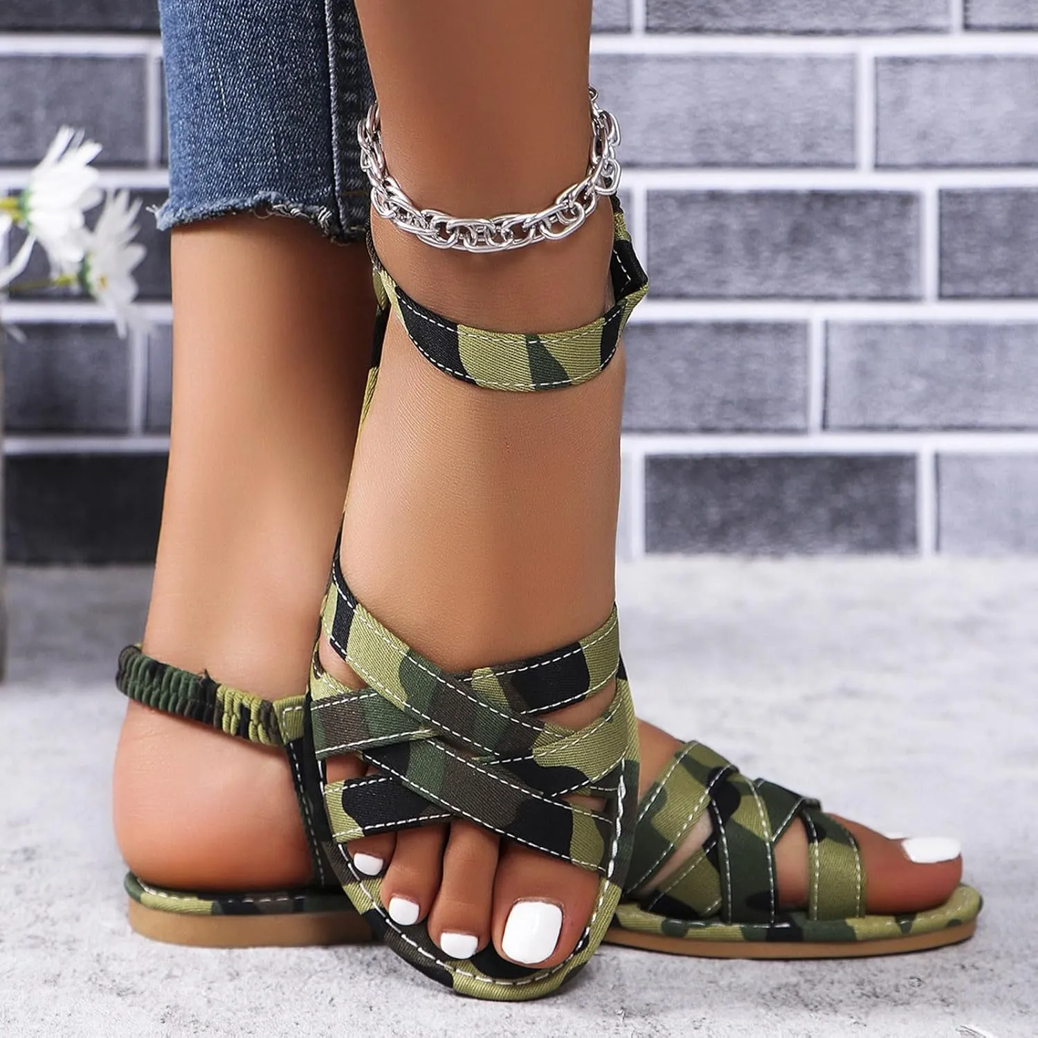 Temperament Flat Bottom Sandals for Women Comfortable Ankle Strap Outdoor Walking Shoes Temperament Sandals