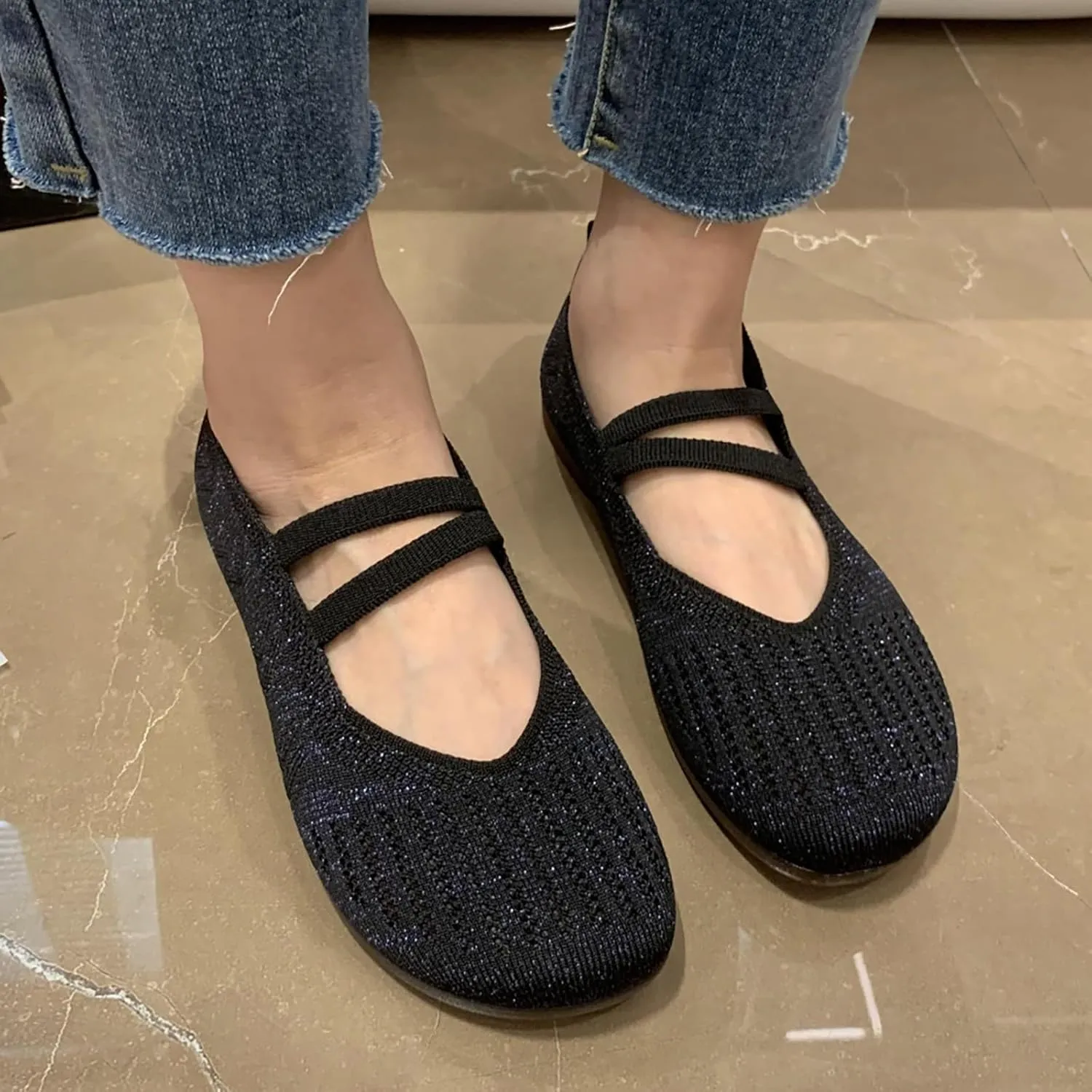 Women's Casual Shoe Comfortable Lightweight Slip On Breathable Mesh Design Ideal Everyday Wear Men Smart Casual Shoes