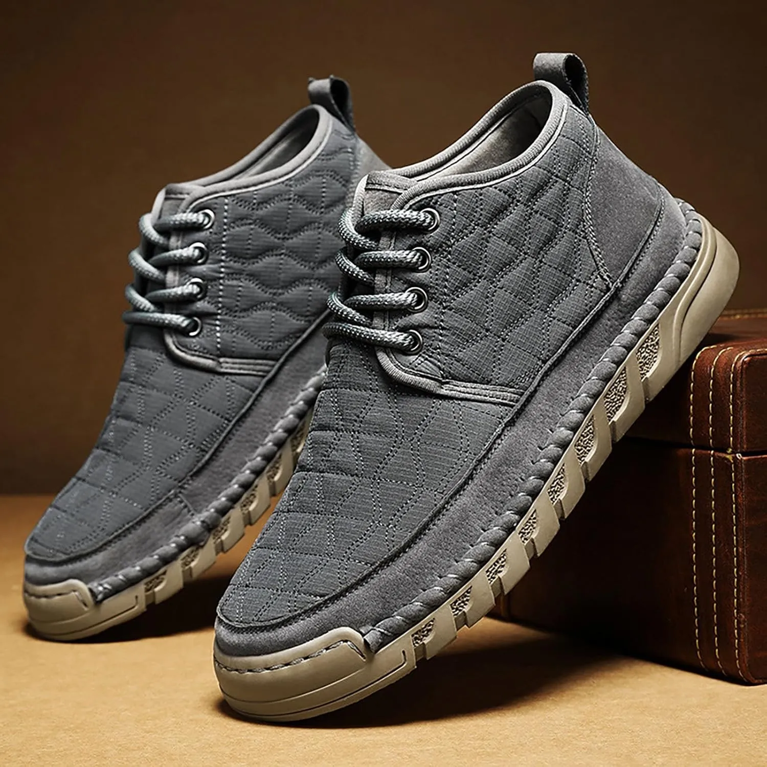 Womens White Sneakers Walking Shoes Women Slip On Casual Shoes Slip on Non Slip Low Top Casual Womens Loafers Comfortable Dressy Fashion Sneakers for Women 2024